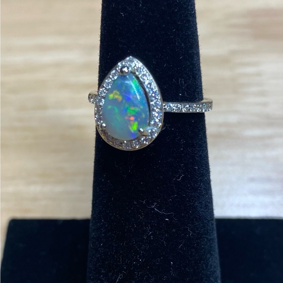 Australian Lightning Ridge Opal and Diamond Ring - Picture 8 of 17